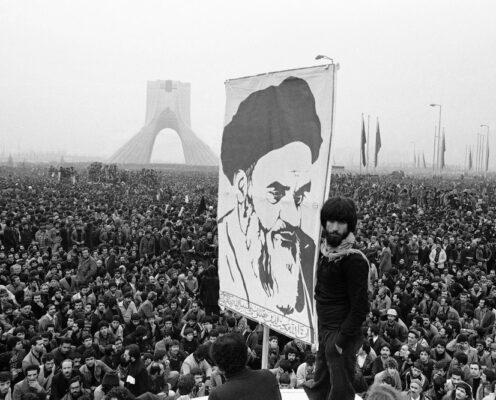 Revoluția iraniană din 1979. Perspective asupra transformărilor sistemului politic