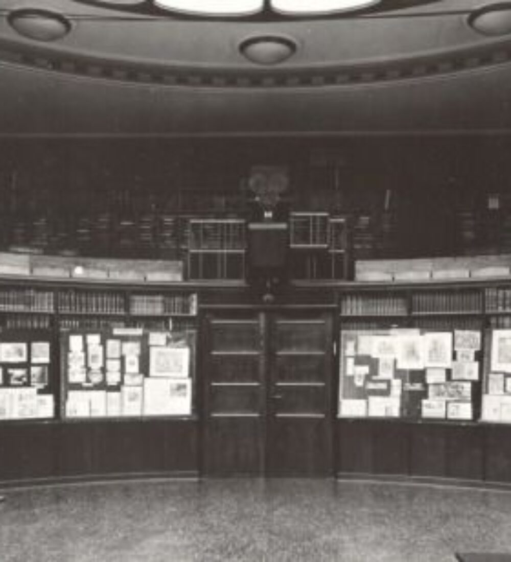 Albert Manguel în ‚‚Biblioteca nopții’’ și a zilei întreținând memoria umanității
